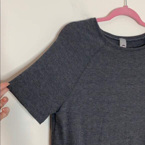 Go Couture Grey Front Pockets Knit Top NWOT Size Medium - Picture 4 of 9